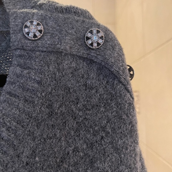 Lane Bryant grey sweater with silver buttons - Picture 2 of 3